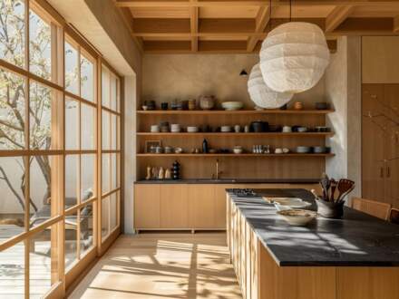 10 inspiracji na wnętrza w stylu japandi z funkcjonalnymi meblami